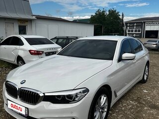 2019 BMW 5 серии 520i VII (G30/G31/G38), белый, 3290000 рублей, вид 3