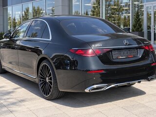 2026 Mercedes-Benz S-Класс 580 Long 4MATIC VII (W223) Рестайлинг, чёрный, 31200000 рублей, вид 4
