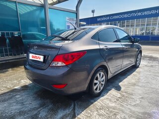 2012 Hyundai Solaris I, чёрный, 900000 рублей, вид 3