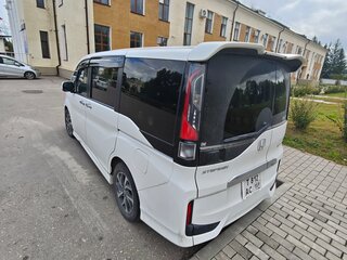 2016 Honda Stepwgn V, белый, 1500000 рублей, вид 4