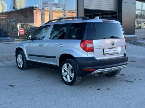 2013 Skoda Yeti I, серебристый, 1060000 рублей - вид 6