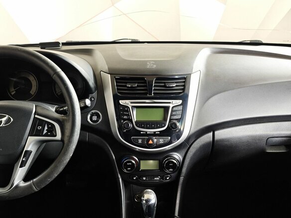2011 Hyundai Solaris I, красный, 569000 рублей - вид 12