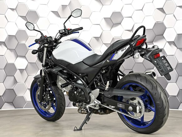 2016 Suzuki SV 650, белый, 645000 рублей - вид 7