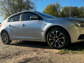 2012 Chevrolet Cruze I, серебристый, 850000 рублей, вид 2