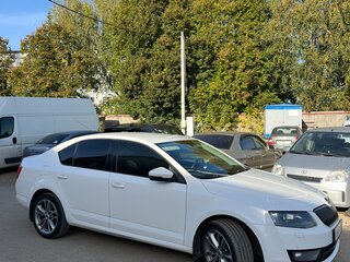 2014 Skoda Octavia III (A7), белый, 999999 рублей, вид 2