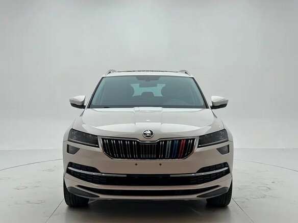 2022 Skoda Karoq I Рестайлинг, белый, 2750000 рублей - вид 1