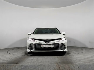 2018 Toyota Camry VIII (XV70), белый, 2590000 рублей, вид 2