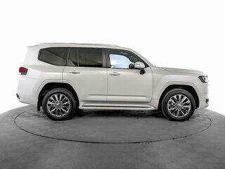2022 Toyota Land Cruiser 300 Series, белый, 8950000 рублей, вид 4