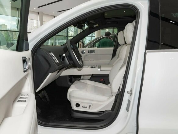 2025 Li Auto (Lixiang) L6 I, белый, 7650000 рублей - вид 15