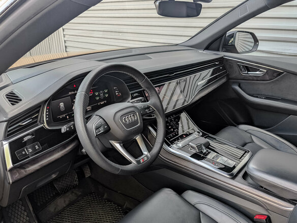 2018 Audi Q8 55 TFSI I (4M), оранжевый, 5150000 рублей - вид 13