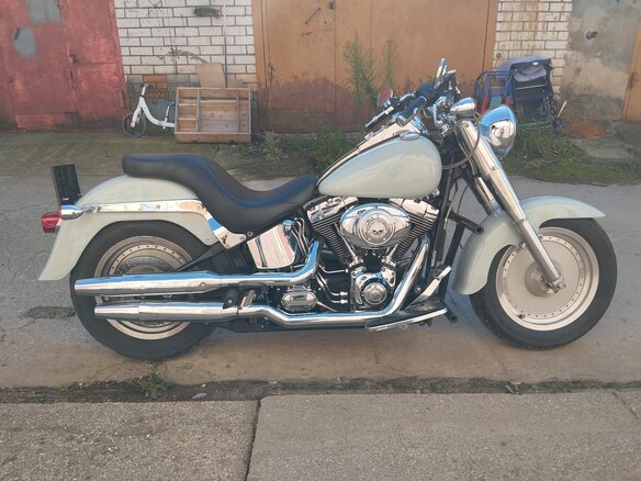 2004 Harley-Davidson Fat Boy, серый, 850000 рублей - вид 1
