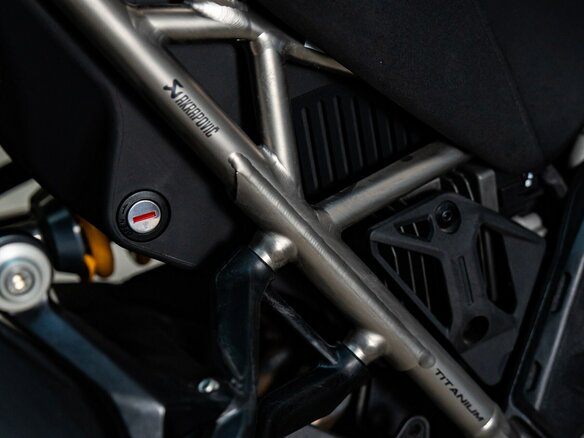 2026 Ducati Multistrada V4, белый, 4335000 рублей - вид 12