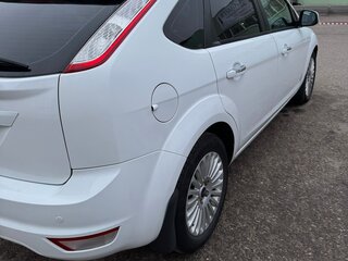 2011 Ford Focus II Рестайлинг, белый, 860000 рублей, вид 4