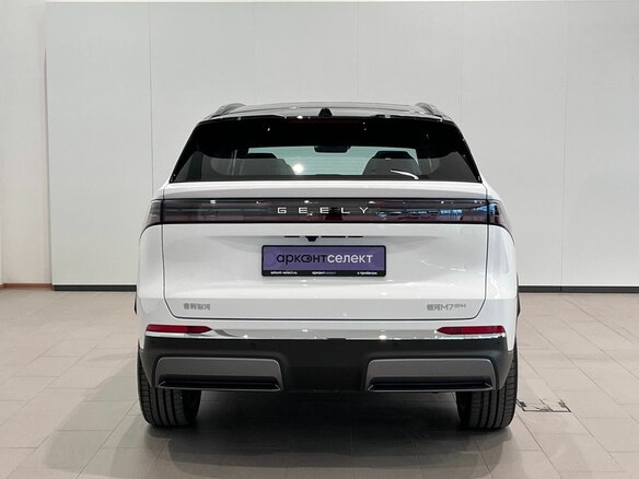 2026 Geely Galaxy M7, белый - вид 4