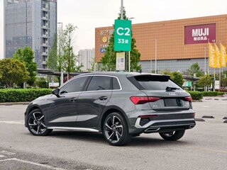 2023 Audi A3 Sportback 35 TFSI IV (8Y), серый, 1820000 рублей, вид 5