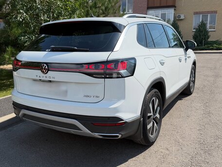 2023 Volkswagen Tayron I Рестайлинг, белый, 2710000 рублей, вид 4