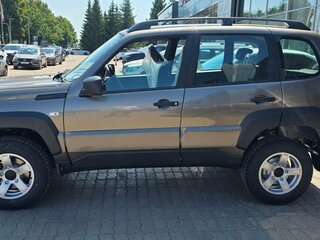 2026 Lada (ВАЗ) Niva Travel I Рестайлинг, коричневый, 1623000 рублей, вид 2