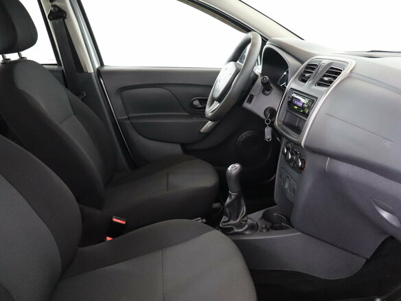 2017 Renault Logan II, серый - вид 9