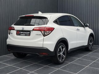 2021 Honda Vezel I Рестайлинг, белый, 1617000 рублей, вид 3