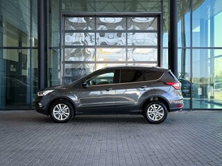 2017 Ford Kuga II Рестайлинг, серый, 1750000 рублей, вид 4