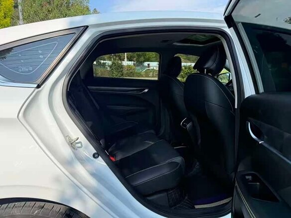2022 Geely Binrui I Рестайлинг, белый, 970000 рублей - вид 7