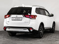 2020 Mitsubishi Outlander III Рестайлинг 3, белый, 1949000 рублей - вид 4