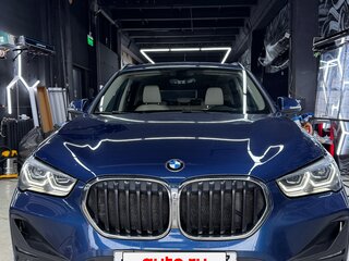 2022 BMW X1 20i xDrive II (F48) Рестайлинг, синий, 5200000 рублей, вид 2
