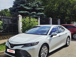 2019 Toyota Camry VIII (XV70), белый, 3150000 рублей, вид 2