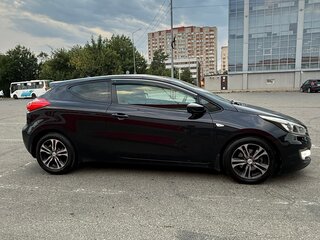 2013 Kia Ceed II, чёрный, 970000 рублей, вид 5
