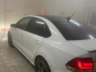 2018 Volkswagen Polo V Рестайлинг, белый, 899999 рублей, вид 4
