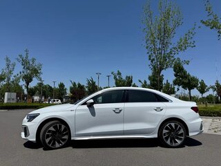 2023 Audi A3 35 TFSI Long IV (8Y), белый, 1789000 рублей, вид 2