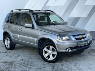 2018 Chevrolet Niva I Рестайлинг, коричневый, 798000 рублей, вид 3