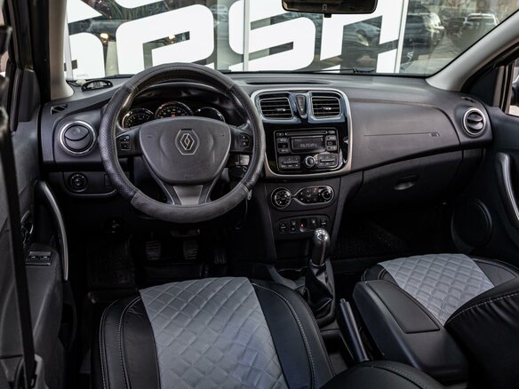 2015 Renault Logan II, бежевый, 740000 рублей - вид 5
