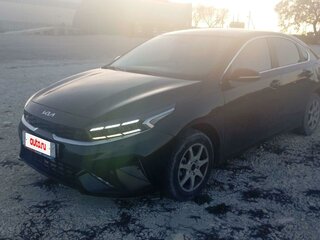 2022 Kia Cerato IV, чёрный, 2105000 рублей, вид 2