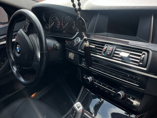 2014 BMW 5 серии 520d VI (F10/F11/F07) Рестайлинг, чёрный, 1850000 рублей, вид 5