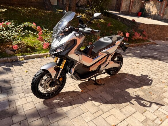 2017 Honda X-ADV, серебристый, 1000000 рублей - вид 5