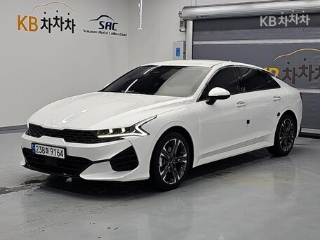 2023 Kia K5 III, белый, 2200000 рублей, вид 1