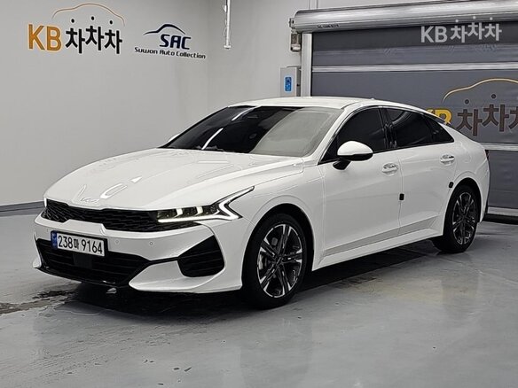 2023 Kia K5 III, белый, 2200000 рублей