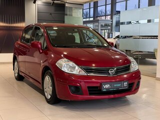 2010 Nissan Tiida I Рестайлинг, красный, 817000 рублей, вид 3