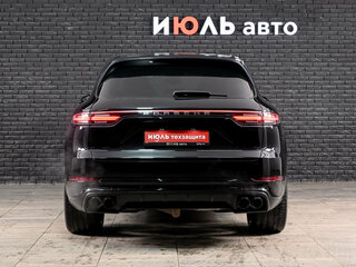 2019 Porsche Cayenne Coupé III, чёрный, 5750000 рублей, вид 5