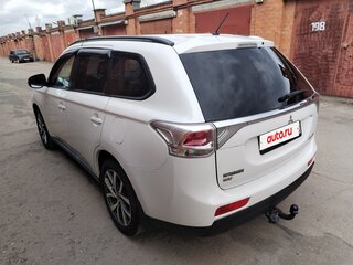 2012 Mitsubishi Outlander III, белый, 2000000 рублей, вид 5
