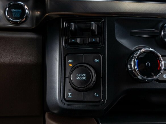 2026 Ford F-250, чёрный, 15680000 рублей - вид 8