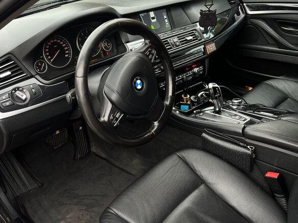 2010 BMW 5 серии 528i VI (F10/F11/F07), чёрный, 1490000 рублей - вид 9
