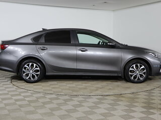 2020 Kia Cerato IV, серый, 1799990 рублей, вид 4