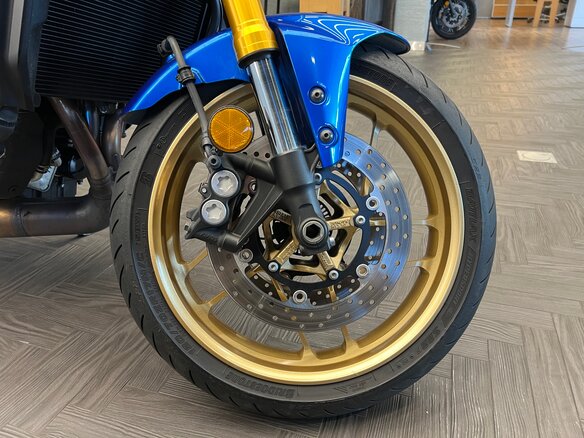 2022 Yamaha XSR900, синий - вид 11