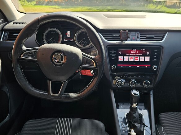 2017 Skoda Octavia III (A7) Рестайлинг, пурпурный, 1590000 рублей - вид 7