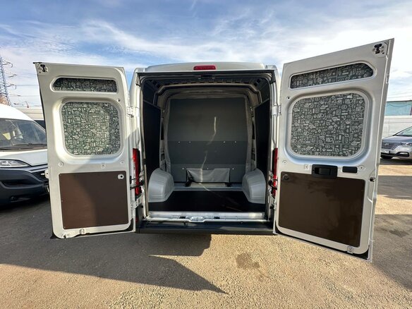 2015 Peugeot Boxer, серебристый, 2199000 рублей - вид 17