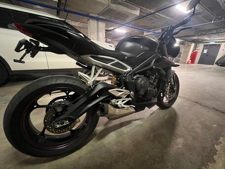 2019 Triumph Street Triple, чёрный, 750000 рублей, вид 1