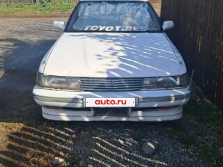 1989 Toyota Mark II VI (X80), белый, 300000 рублей, вид 2