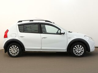 2012 Renault Sandero I, белый, 648000 рублей, вид 4